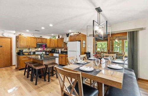 Pocono's Resort | Fire Pit, Jacuzzi, Winter Sport - Foto 40