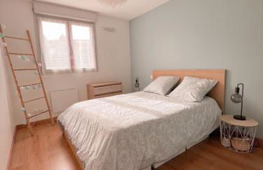 Cocon Urbain - avec parking privé gratuit - Foto 2