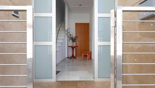 Casa particular en la playa a pocos metros del mar con garaje - Foto 4, Lobby or reception