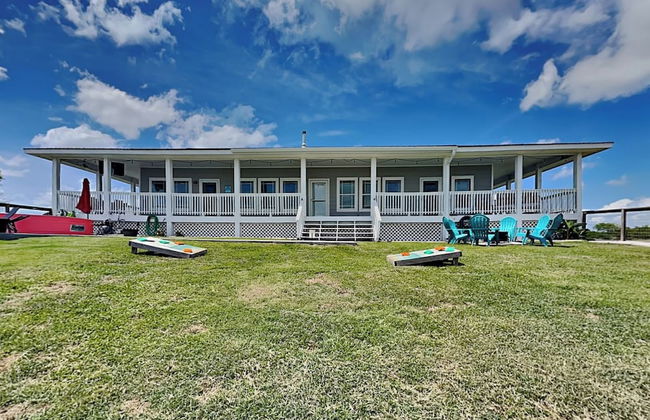 Papa's Place by Miss Kitty’s - Photo 3