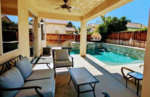 The Desert Jewel Pool Spa And Coachella Retreat - Photo 6