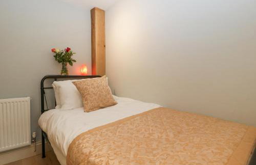 White Haywood Barn - Photo 21