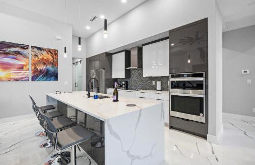 Relax & Play in Cape Coral Pool BBQ Family Fun - Foto 28