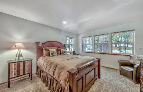 Black Bear Villa - large 4 BR 4 BA hot tub game room - Foto 13