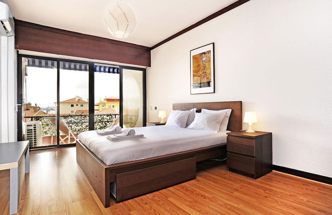 Sunset Balcony Apartment - Photo 1