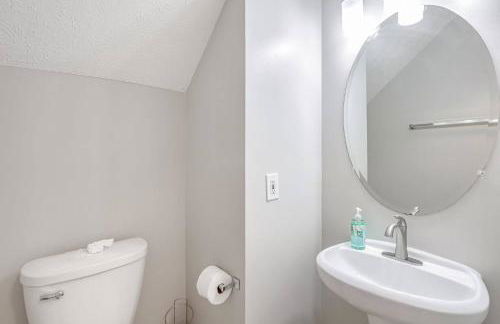 Suburban Retreat Cozy 3 Bedroom- Very accessible - Foto 6