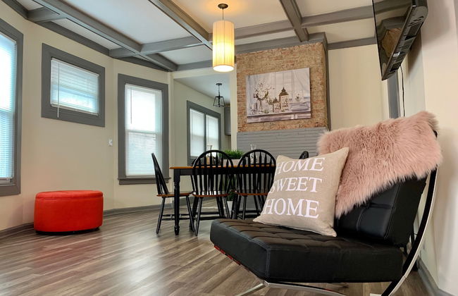 The Eastside Manor - Private Yard & Parking, Near Falls & Casino by Niagara Hospitality - Photo 22