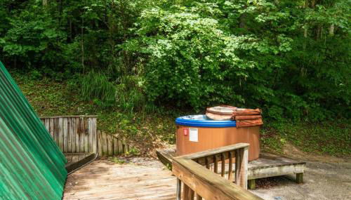 Hot Tub - Haven at the Red - Red River Gorge KY - Foto 5