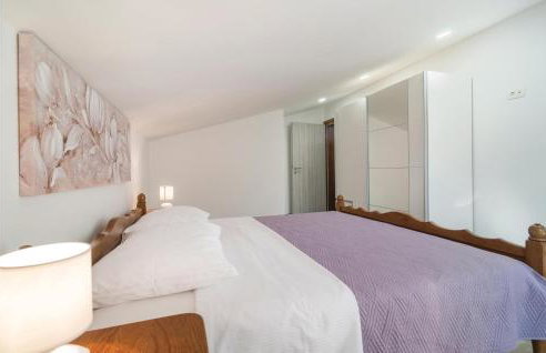 4 Bedroom Stunning Home In Neoric - Foto 44