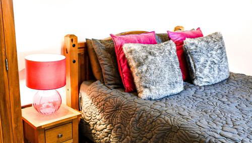 Piglets Place - Photo 2