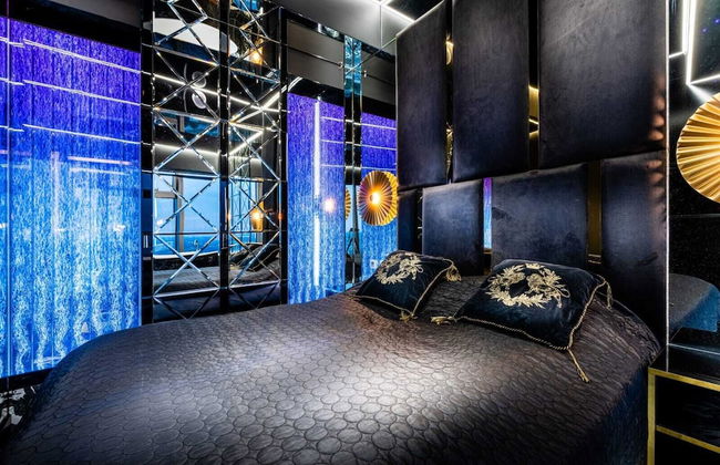 Apartments in Sky Tower with Bathtub near the window - Photo 14