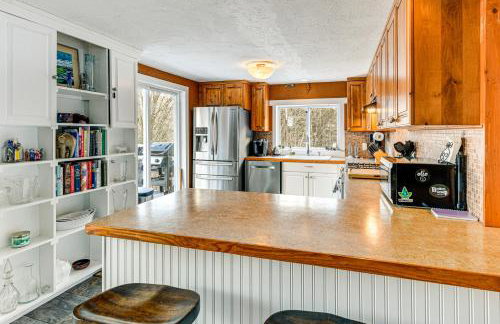 11 Mi to Sugarbush Eclectic Ski House with Hot Tub! - Foto 11