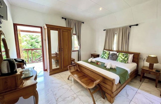 Lucy's guesthouse - Photo 10