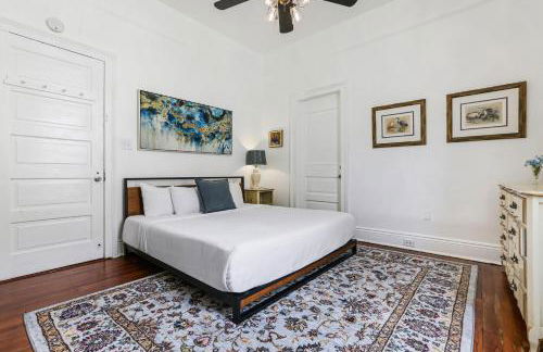 Uptown Spacious 4BD/3BA with Historic Charm - Foto 50