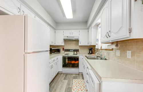 Hot Tub and Fire Pit Holiday Island Getaway! - Foto 8