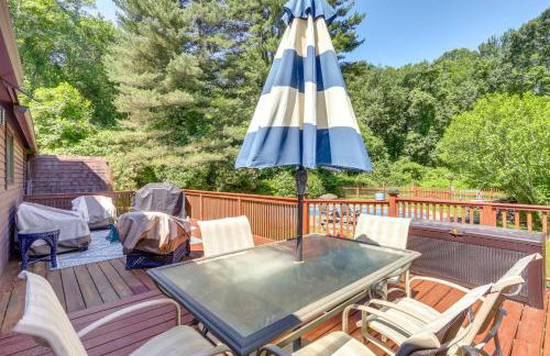 Spacious East Haddam Retreat with Private Pool! - Foto 31