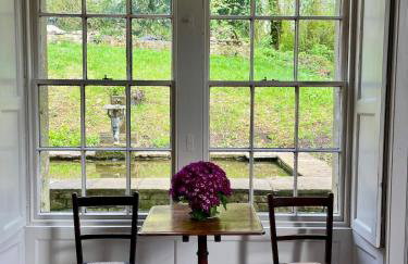 Sherlock Holmes Historic House - Photo 23