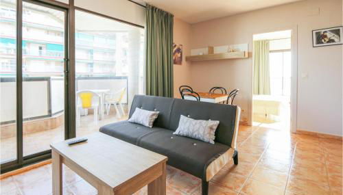 Cozy Apartment In Malgrat De Mar - Foto 2