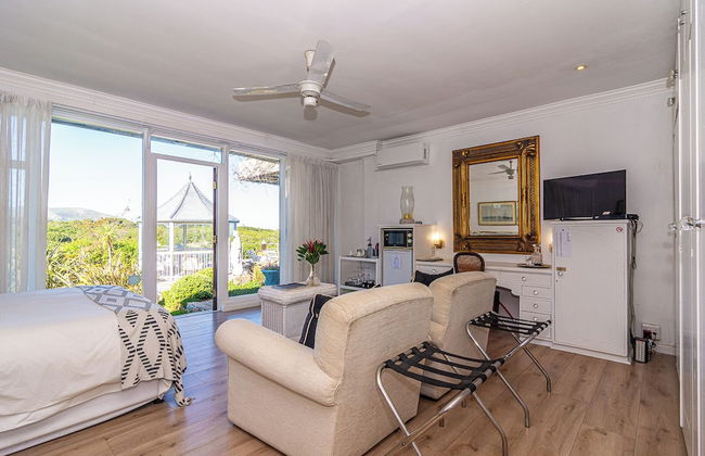 Kennedy's Beach Villa - Photo 10