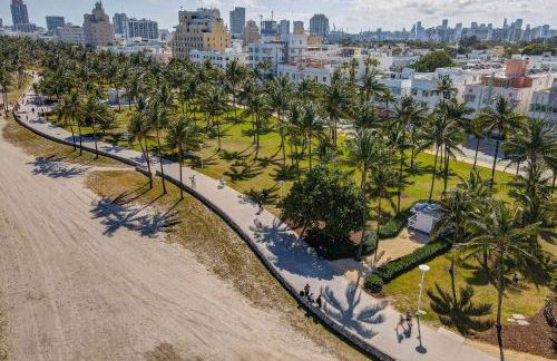 Stylish Ocean Dr Apt w/ 2 Queen Beds, Across Beach - Foto 37