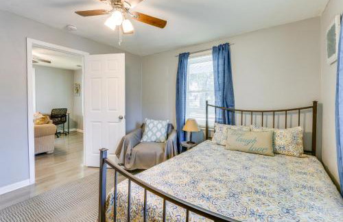 Beachy Home in Heart of Beaufort with Pool Access - Foto 8