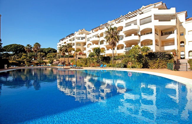 Luxury beach apartment Elviria, Marbella - Photo 1