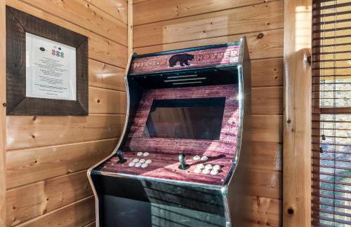 Epic Mountain Views, Hot Tub, Game Room, Sleeps 10 - Foto 44