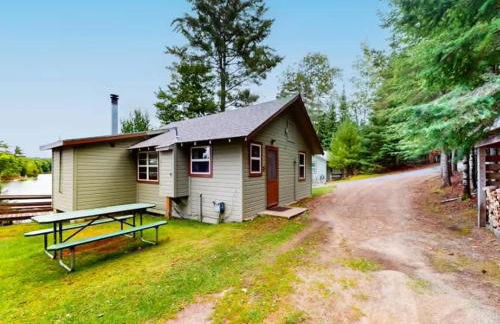 Anderson Lakeside Cabin - Photo 21