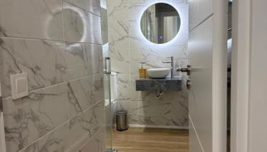 Estupendo Apartamento a 5 min caminando de la Estación de Bus y Tren María Zambrano - Foto 2