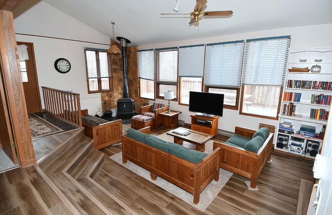 Brigadoon - 5 Bedroom Retreat - Photo 11