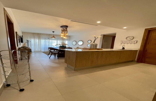 2BR Apartment With Balcony in cap Cana - Foto 6