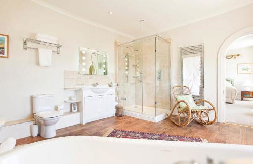 Cornish Castle - Photo 15