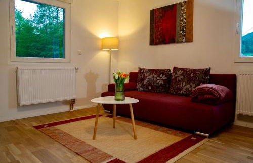 Erholung an den Wasserfällen - Ferienwohnung in Baden-Baden - Stilvolles Apartment mit Terrasse, Parkplatz & ruhiger Lage - Foto 2
