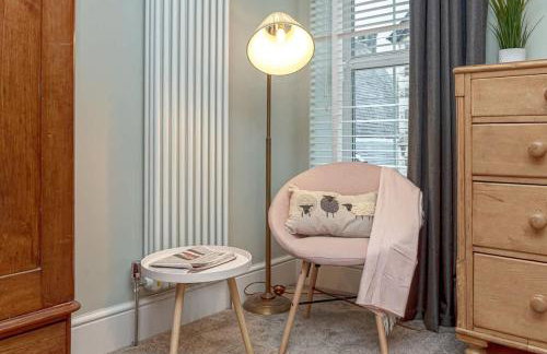 Glanrhyd Townhouse in Central Dolgellau with Parking and Bike Storage - Photo 28