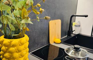 Black&Yellow Apartment Bielefeld 24h Check in WLAN Parkplatz ÖPNV - Foto 8