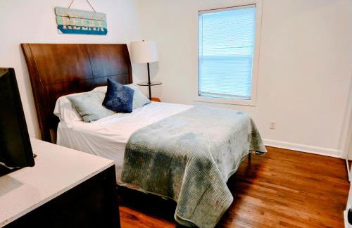 Cozy 4 bedroom home & Large Fenced Yard - Foto 18