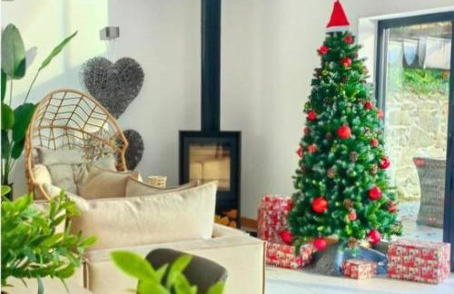 4 Bed Villa Sleeps 8 -private Terrace-free Parking - Foto 33