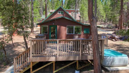 Beetlebark Bungalow- Inside Yosemite w/ hot tub EV charging cable - Foto 3
