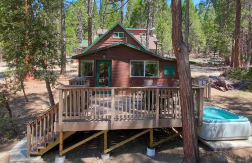 Beetlebark Bungalow- Inside Yosemite w/ hot tub EV charging cable - Foto 3