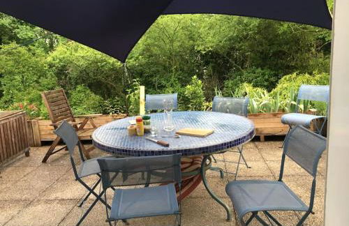 VILLA LES TERRASSES dans la nature avec piscine à 2 pas de Lyon, - Foto 4