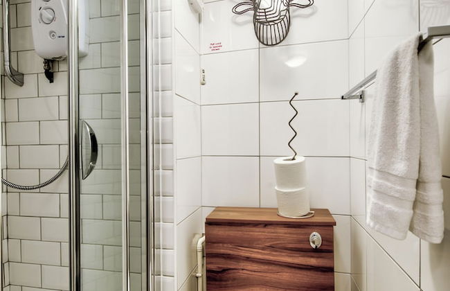 Maya's Glasgow Holiday Homes - Photo 55