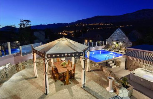 Cozy Home In Srinjine - Photo 8