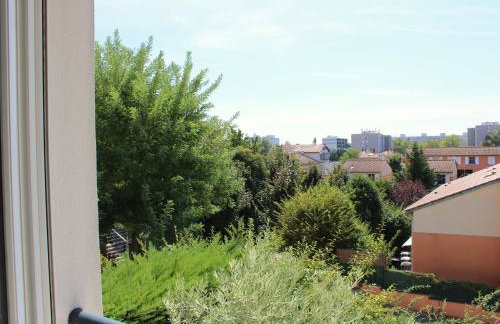 Jungly Appart - Clim - Proche Eurexpo - Nature Cocooning - Foto 15