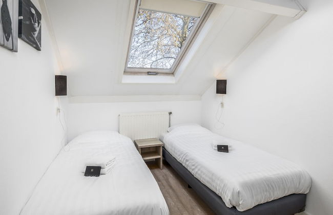 Spacious Holiday Home in Renesse near North Sea - Photo 3