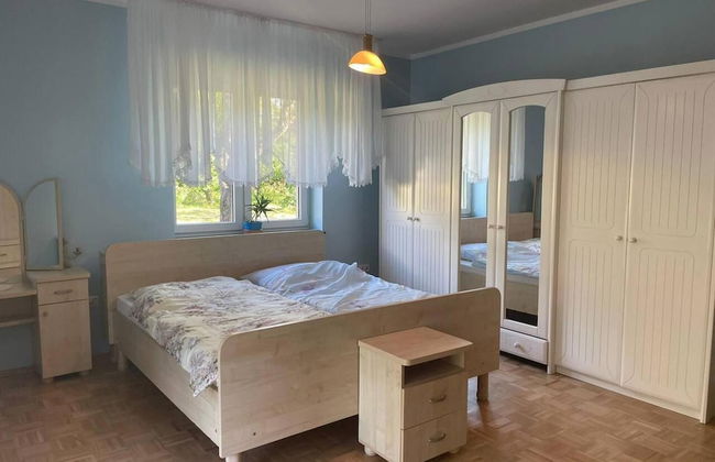 Villasleeps23-gaden-parking-partiesok-lake - Photo 1