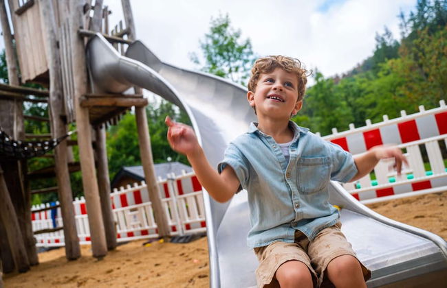 Modern Chalet in a Holiday Park - Photo 16