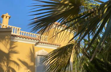 Villa Amarilla 4 Bed 3 Bath private pool - Photo 20