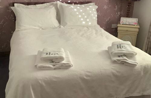 Brook Lodge Country Cottage - Photo 2