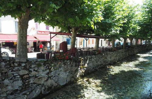 Chaleureuse maison en pierres avec terrasse - Foto 22