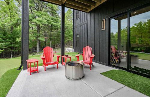 6BR Sand Valley Lodge with Hot Tub Bar & Putting Green - Foto 7